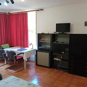  Apartamento With Pool, 100 Meters Away From The
